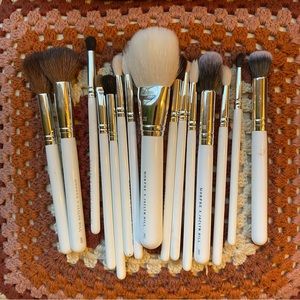 Morphe makeup brushes- set of 15          BRAND NEW!